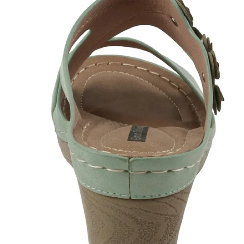 NWOB Good Choice Shoes Rita Mint Floral Faux Leather Wedge Sandals 6.5 - Picture 3 of 10